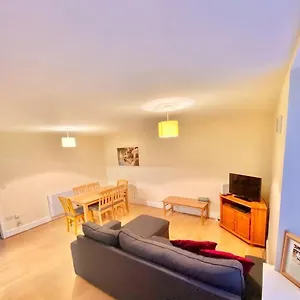 https://2-bed-apartment-in-city-centre.dublin-hotelsweb.com