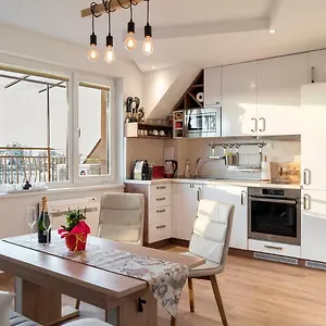 https://center-apartment-with-amazing-view.sofiahotelsbg.com