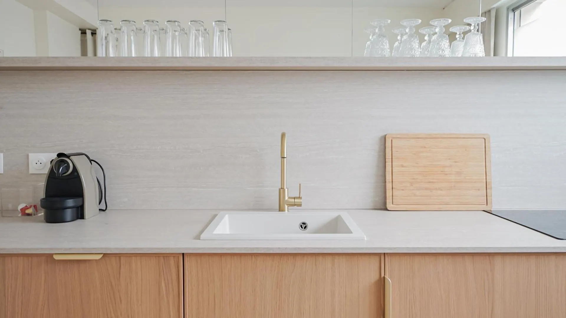 Appartement Moderne Et Chic Proche Tour Eiffel Paris 0*,