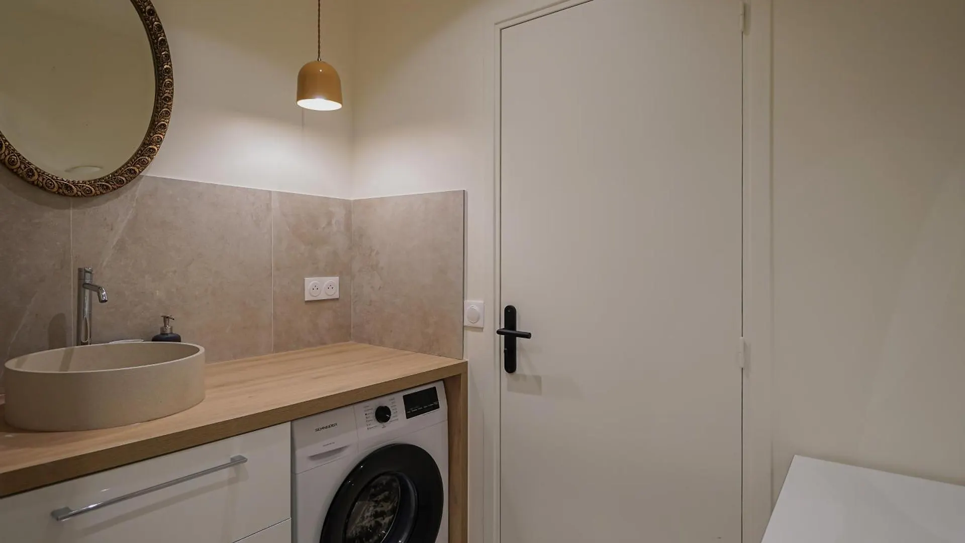 Appartement Moderne Et Chic Proche Tour Eiffel Paris Apartment
