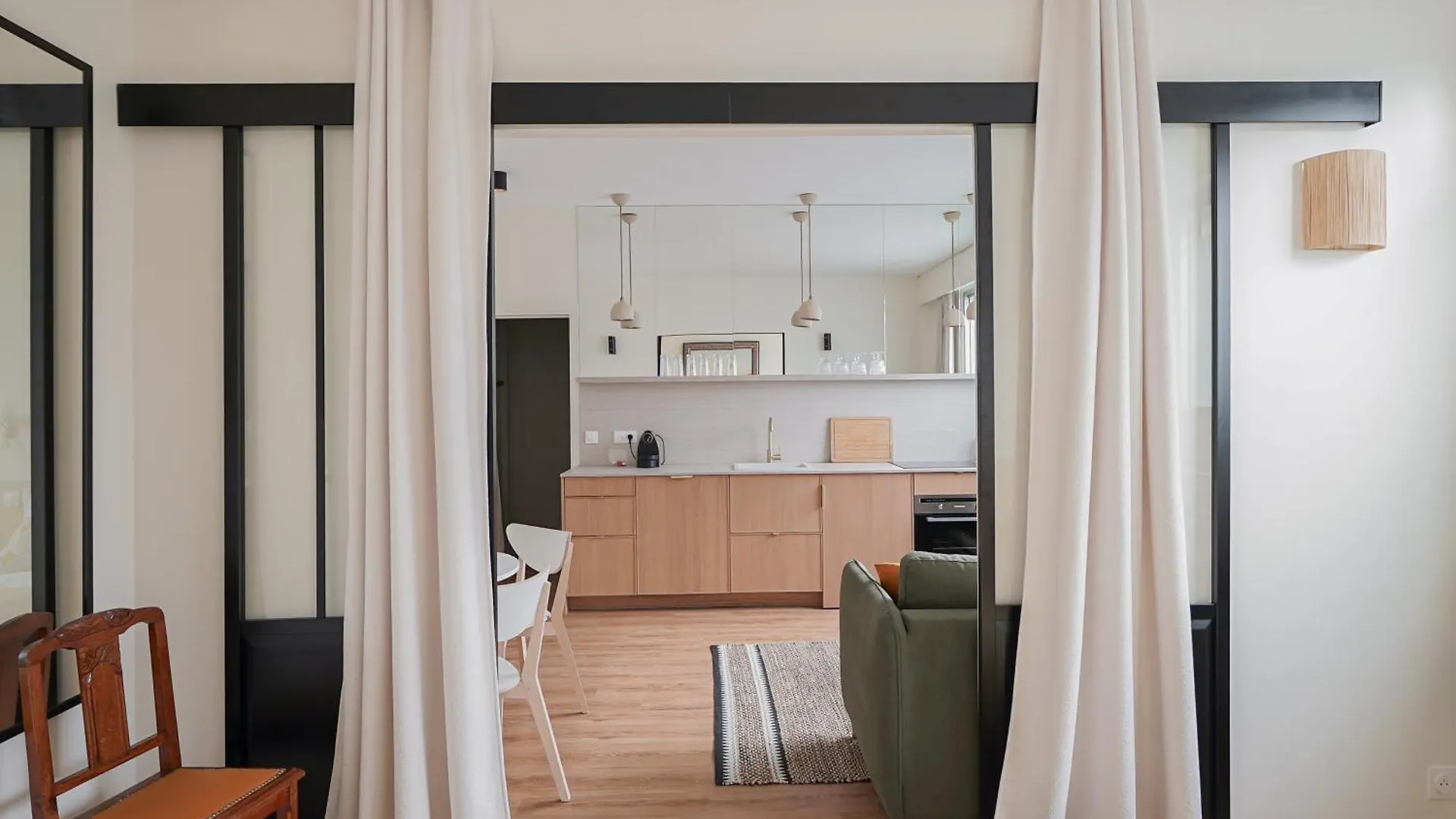 Apartment Appartement Moderne Et Chic Proche Tour Eiffel Paris