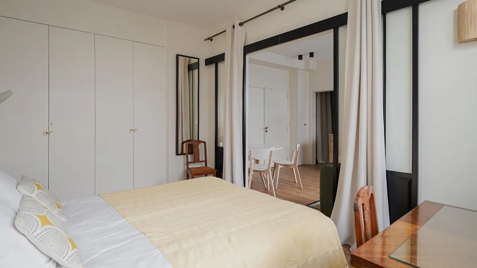 Appartement Moderne Et Chic Proche Tour Eiffel Paris Apartment