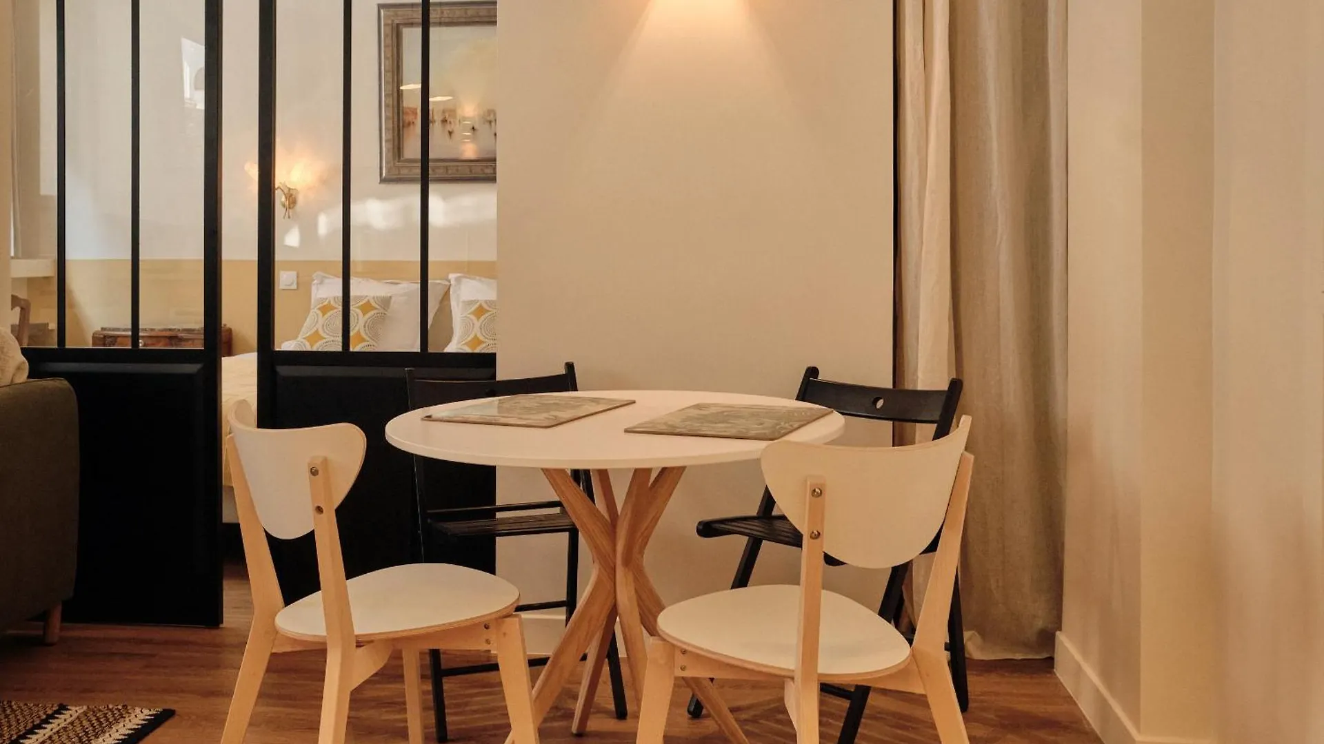 Apartment Appartement Moderne Et Chic Proche Tour Eiffel Paris